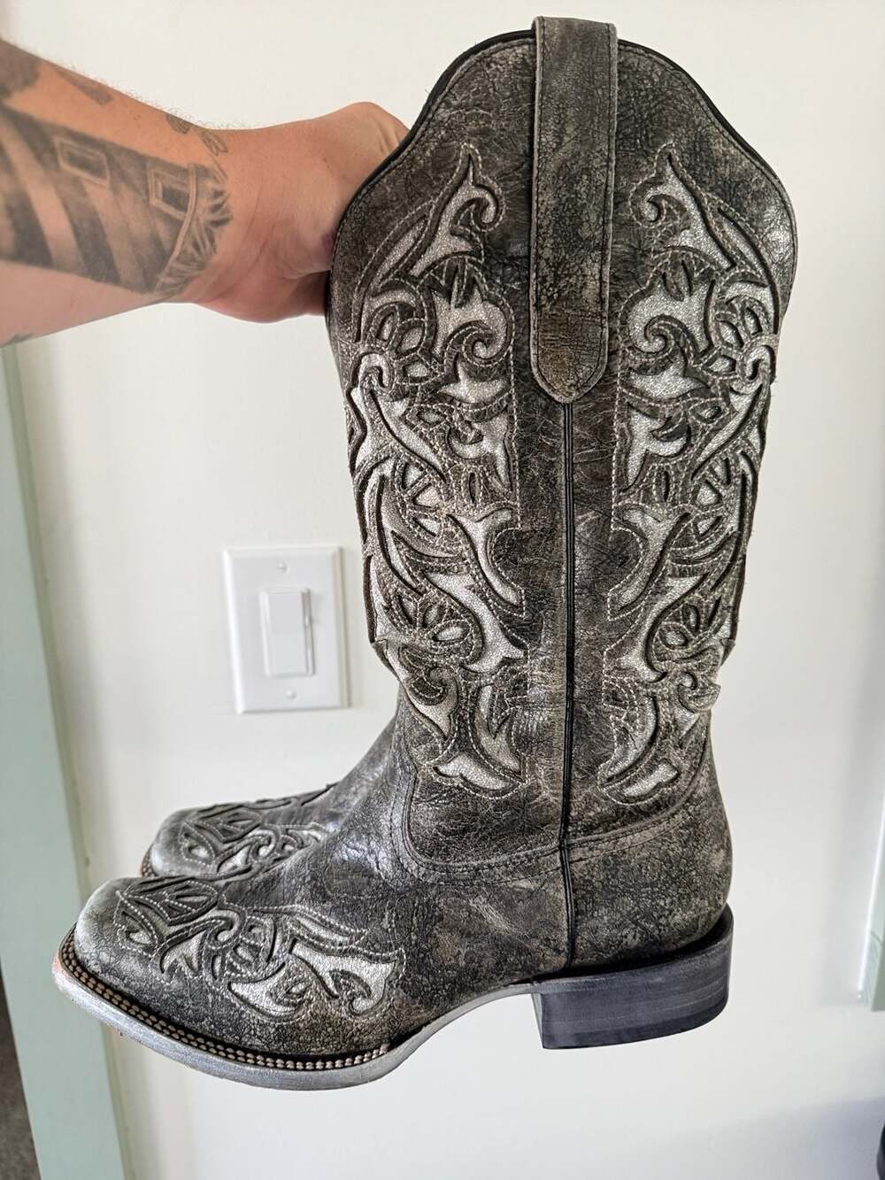 J.B. Dillon Women's Silver Embroidered Western Boots, Size 10 B, Made in Mexico - Picture 5 of 8